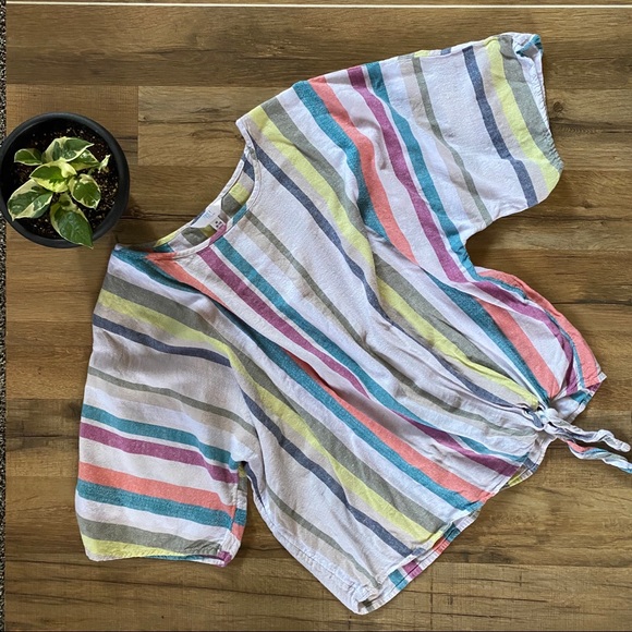 Multi colored top. - Picture 2 of 6